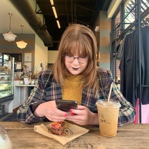 Meet your Posher, Elizabeth